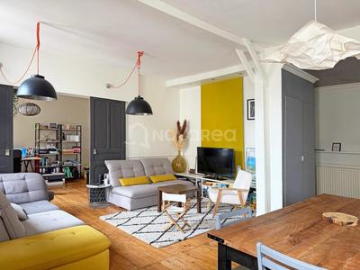 Appartement - 104 m² - 6 pièces