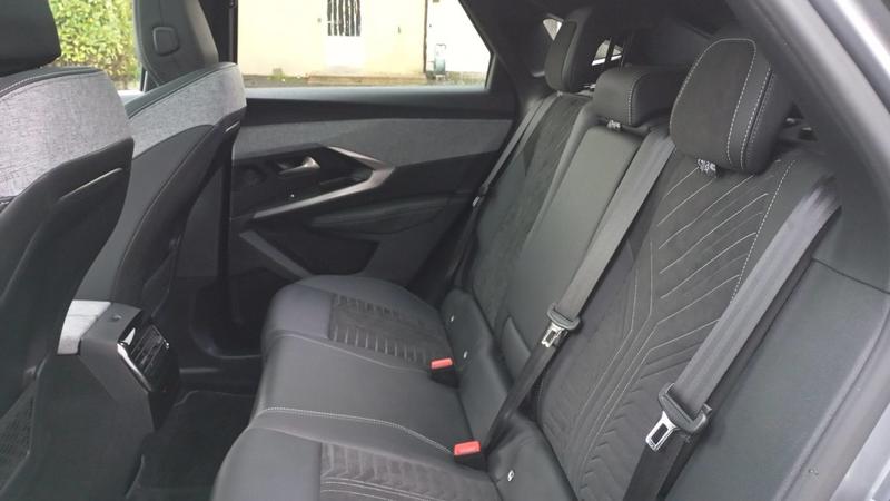 Peugeot 3008 III 1.2 Hybrid 136 e-Dcs6 Gt - Automatique Toit ouvrant