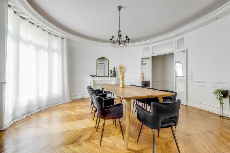 Appartement - 279 m² - 8 pièces