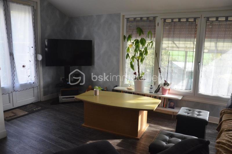 Maison - 93 m² - 6 pièces