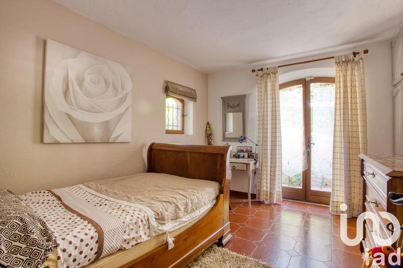 Maison - 143 m² - 6 pièces