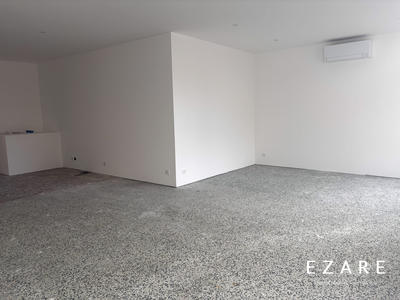 Local commercial - 56 m² - 2 pièces