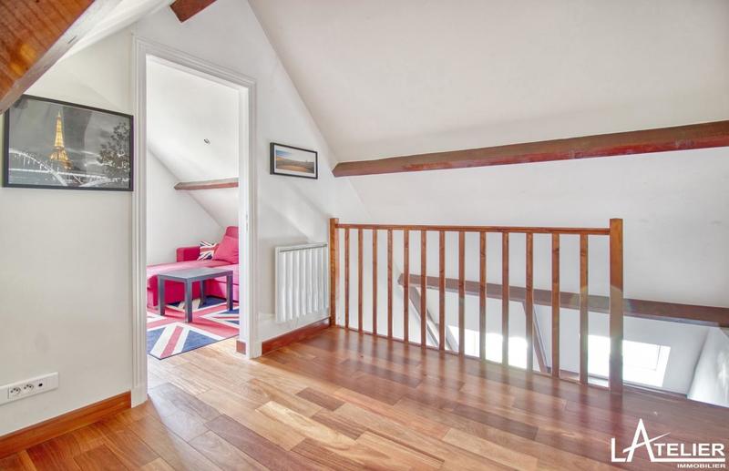 Maison - 169 m² - 9 pièces