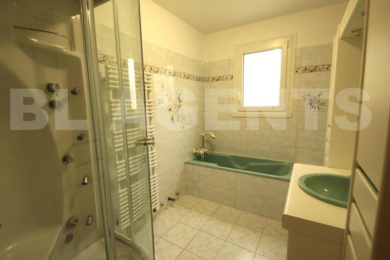 Pavillon - 275 m² - 6 pièces