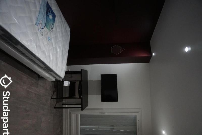 Chambre - 10 m² - 1 pièce