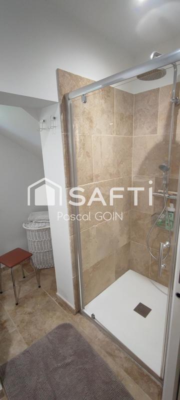 Maison - 221 m² - 9 pièces