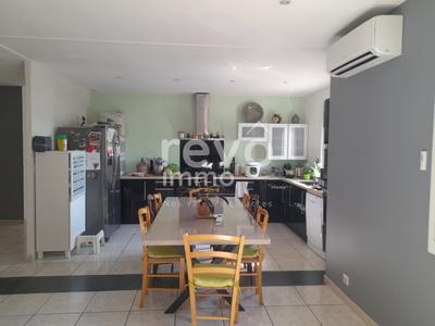 Appartement ancien - 80 m² - 3 pièces