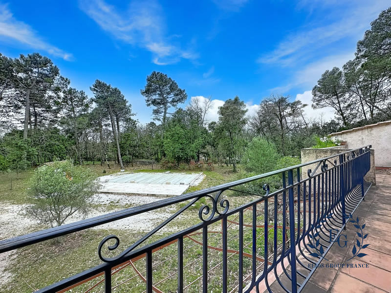 Bastide - 300 m² - 6 pièces