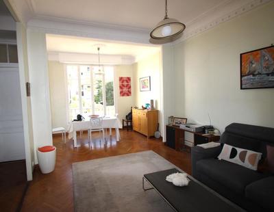 Appartement - 85 m² - 3 pièces