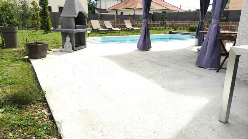 Maison - 98 m² - 4 pièces