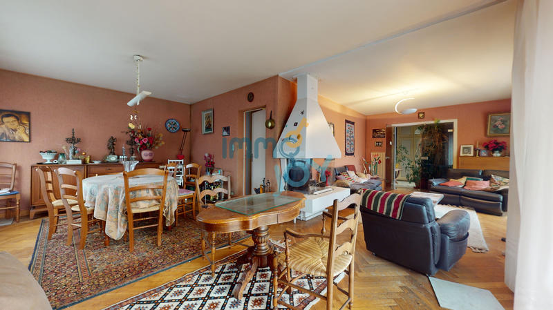 Maison - 160 m² - 7 pièces