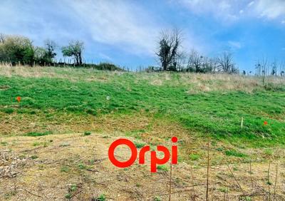 Terrain constructible - 1 318 m²