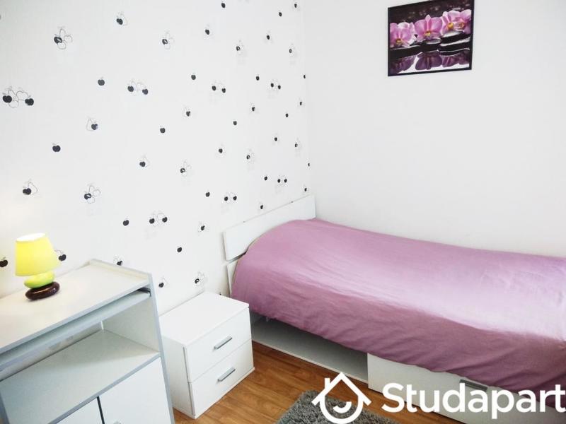 Chambre - 10 m² - 1 pièce