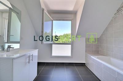 Appartement - 92 m² - 4 pièces