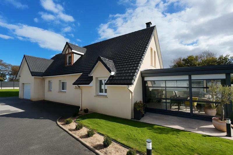 Pavillon - 180 m² - 8 pièces