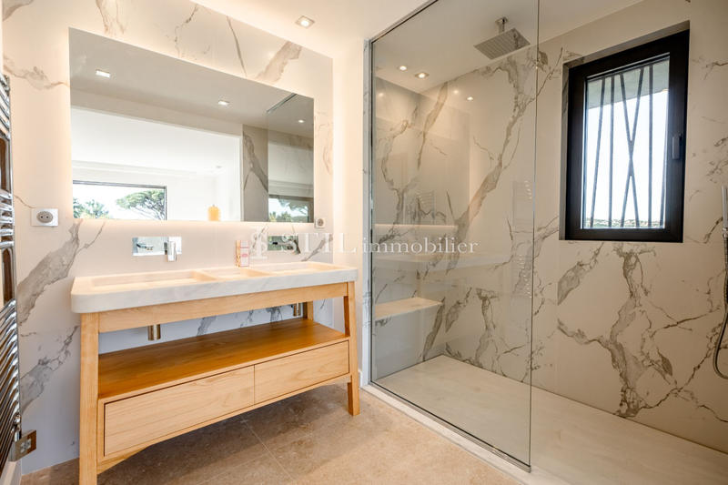 Villa - 266 m² - 5 pièces