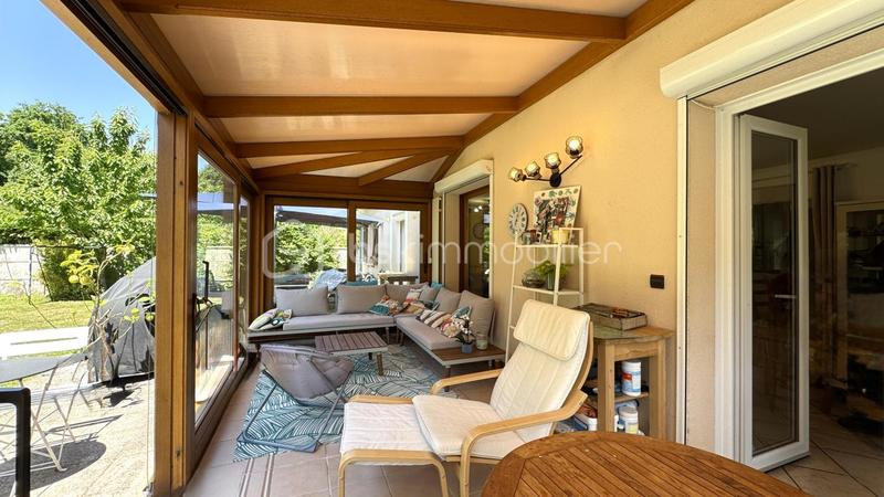 Maison traditionnelle - 223 m² - 8 pièces