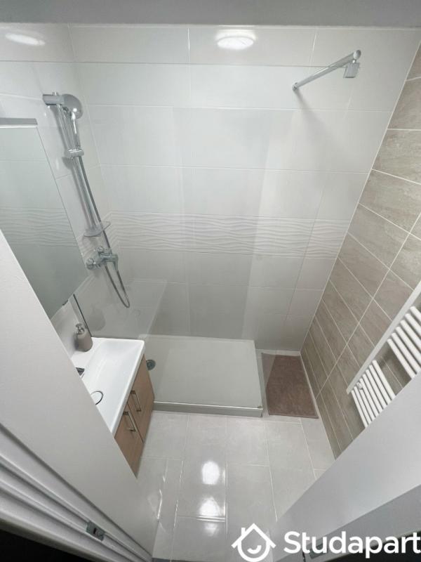 Chambre - 9 m² - 1 pièce