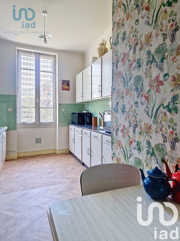 Maison - 280 m² - 8 pièces