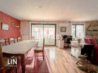 Appartement - 107 m² - 4 pièces