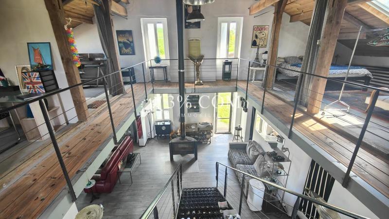 Maison - 186 m² - 5 pièces