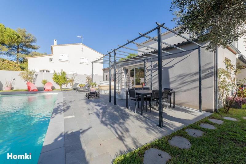 Maison - 137 m² - 6 pièces