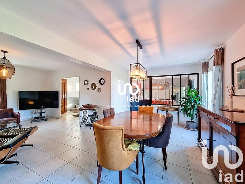 Maison - 217 m² - 9 pièces