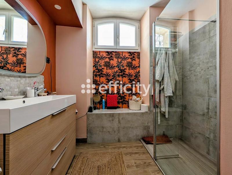 Maison - 175 m² - 8 pièces