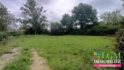 Terrain constructible - 800 m²
