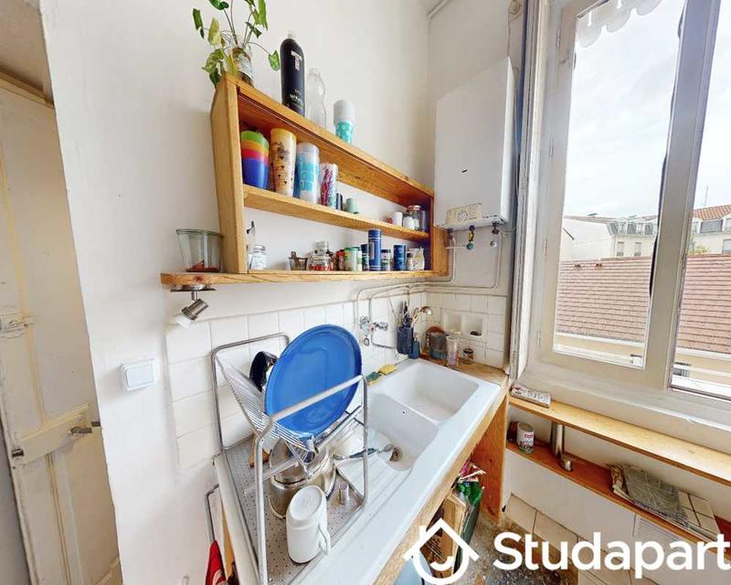 Chambre - 100 m² - 1 pièce