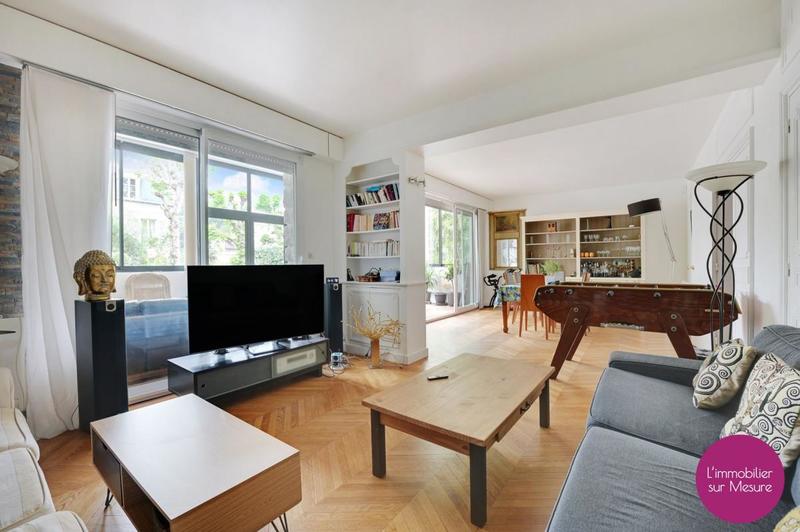 Villa - 300 m² - 7 pièces