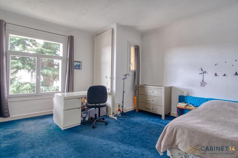 Maison - 342 m² - 9 pièces