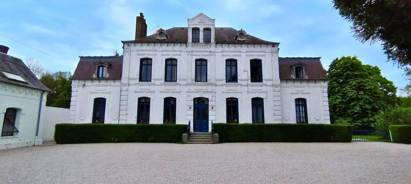 Demeure - 354 m² - 11 pièces