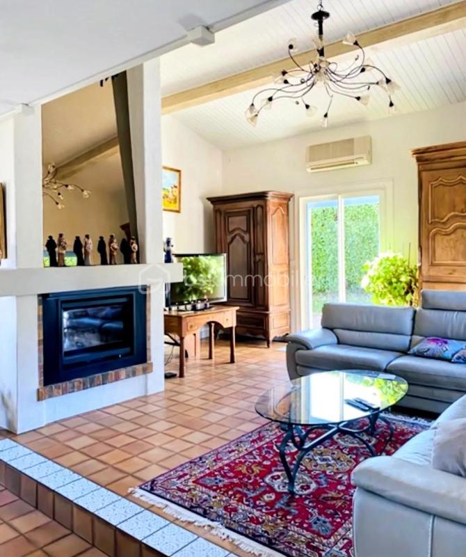 Villa - 217 m² - 8 pièces