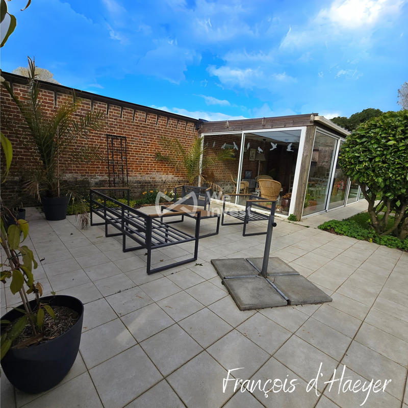 Maison - 310 m² - 9 pièces