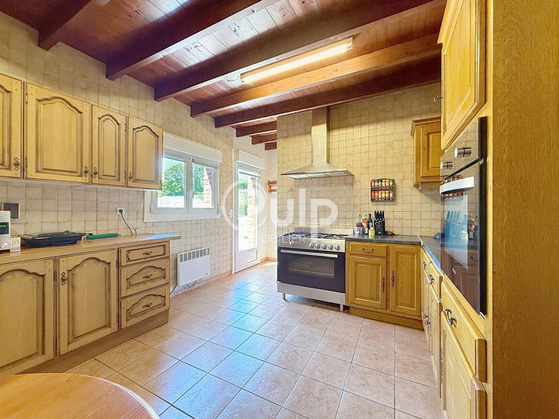 Maison - 298 m² - 9 pièces