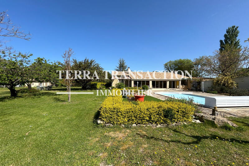 Villa - 174 m² - 6 pièces