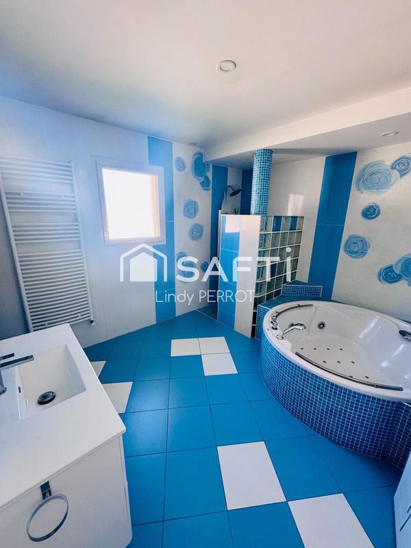 Maison - 205 m² - 7 pièces