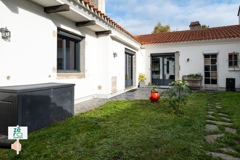 Maison - 182 m² - 7 pièces