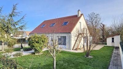 Maison - 102 m² - 5 pièces