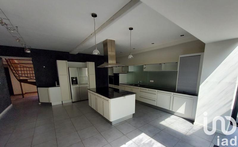 Maison - 248 m² - 5 pièces