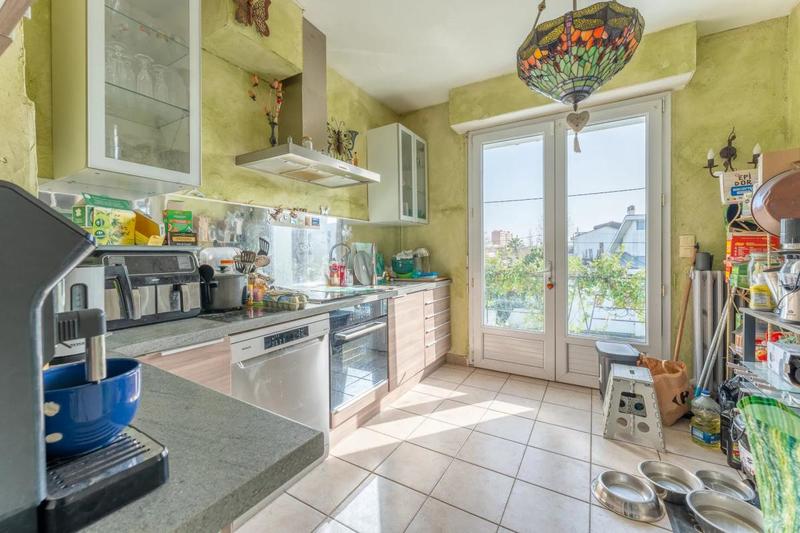 Maison bourgeoise - 252 m² - 10 pièces