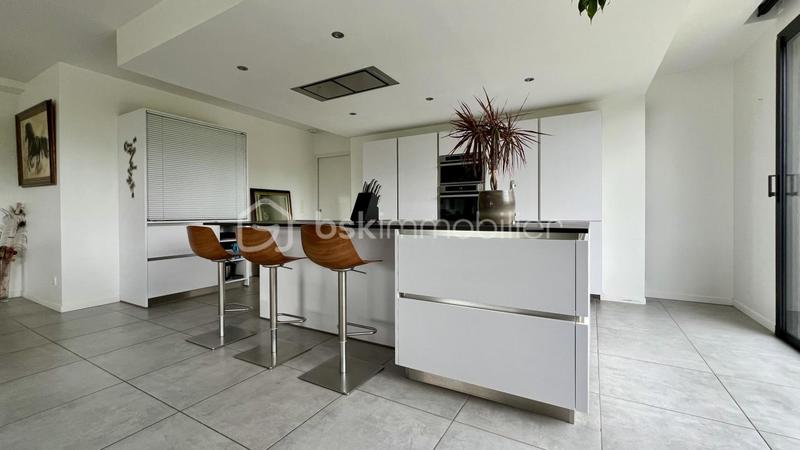 Maison - 190 m² - 6 pièces