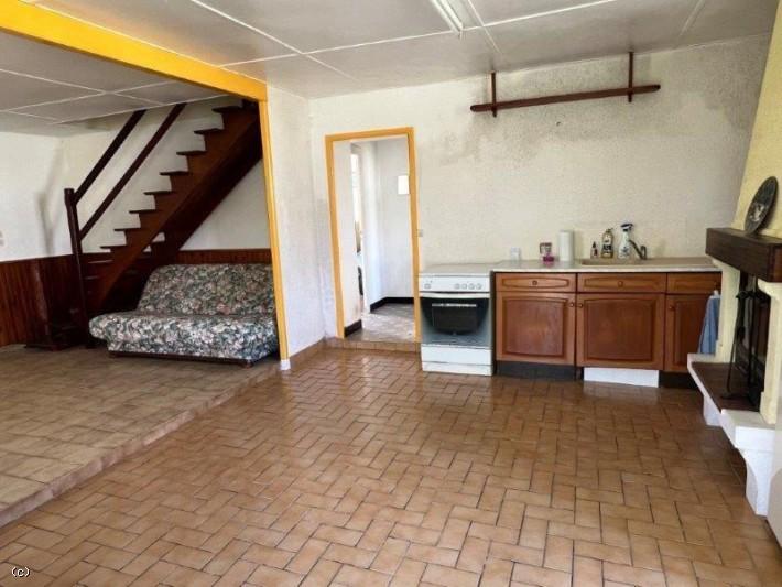 Maison ancienne - 254 m² - 10 pièces