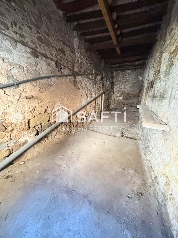 Maison - 200 m² - 4 pièces