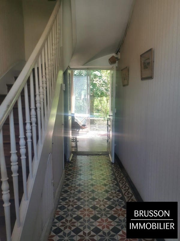 Maison - 189 m² - 8 pièces