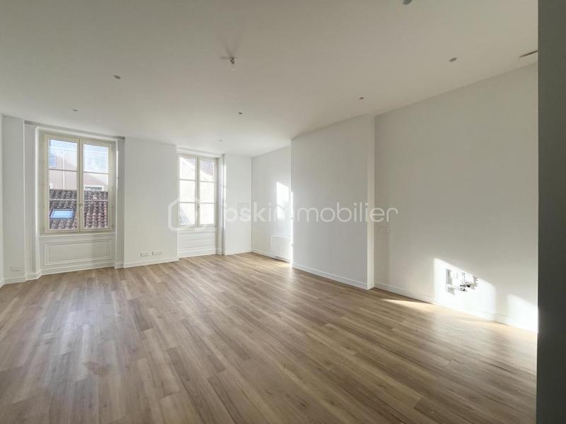Appartement bourgeois - 86 m² - 3 pièces