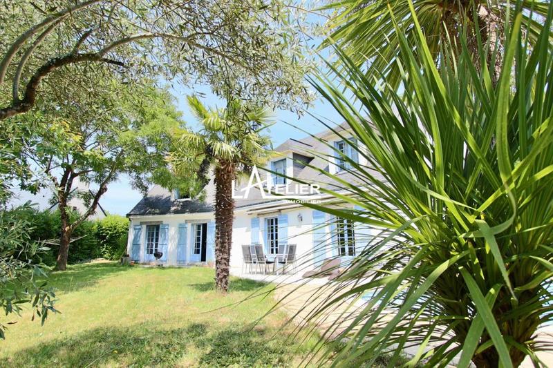 Maison - 220 m² - 7 pièces