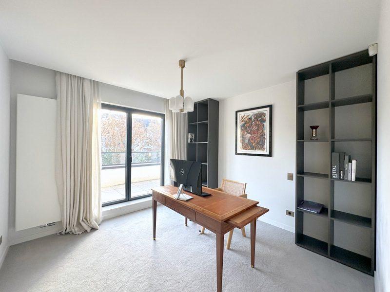 Villa - 360 m² - 10 pièces