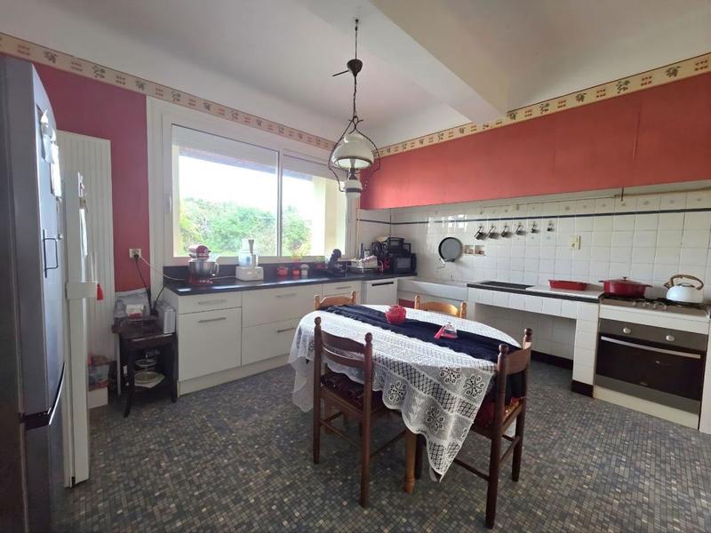 Maison - 454 m² - 15 pièces